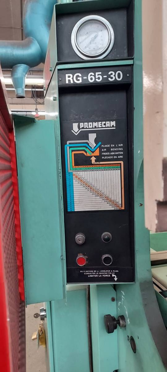 PRESSE PLIEUSE PROMECAM 3M X 65 TONNES Type RG 65/30